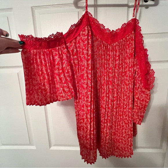 Red Floral Cold Shoulder Dress - Picture 2 of 3